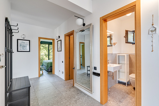 Modern three-bedroom apartment in the centre of Tivat with sea views — photo 17