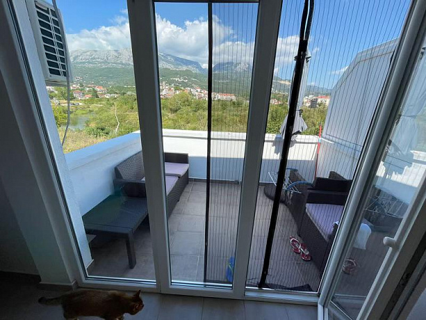 Apartment for sale in Herceg Novi with mountain views
