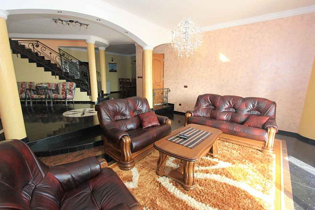 Villa with pool in Petrovac — photo 11
