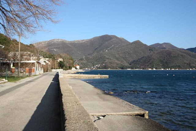 Apartments in a complex in Bijela — photo 12