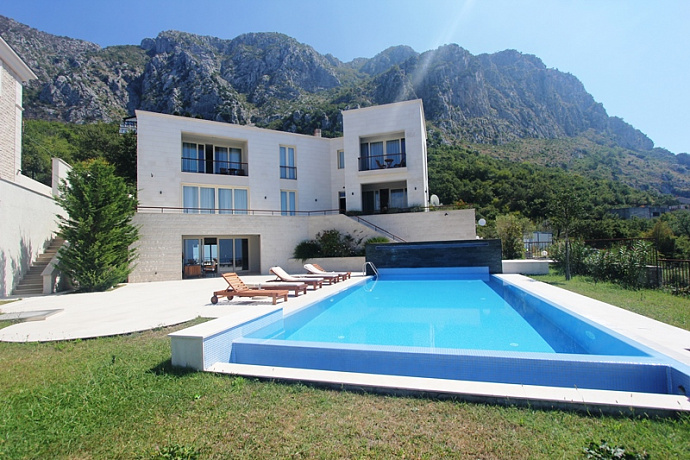 Luxurious Three Bed Private Villa Blizikuce Montenegro