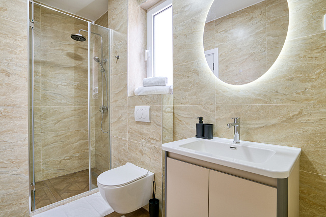 Fully Equipped Hotel with Restaurant in Bečići – 200m from the Sea — photo 4