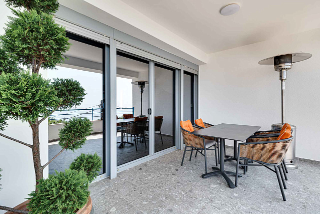Luxury Investment Villa in Blizikuće – 3 Apartments, Pool & 120 m² Roof Terraces — photo 24