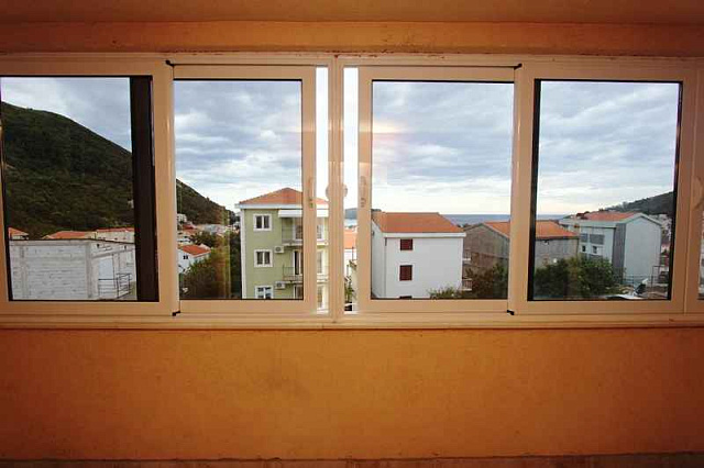 A cosy apartment in Budva — photo 12