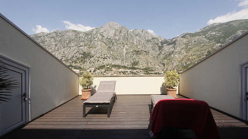 New house by the sea in Muo Kotor