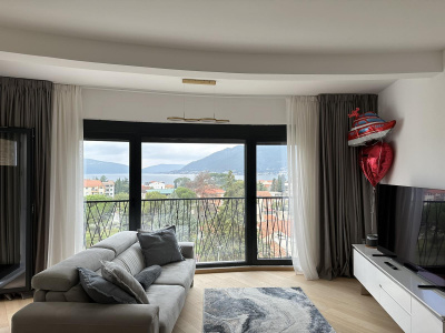 Apartment with two bedrooms in Tivat with a sea view