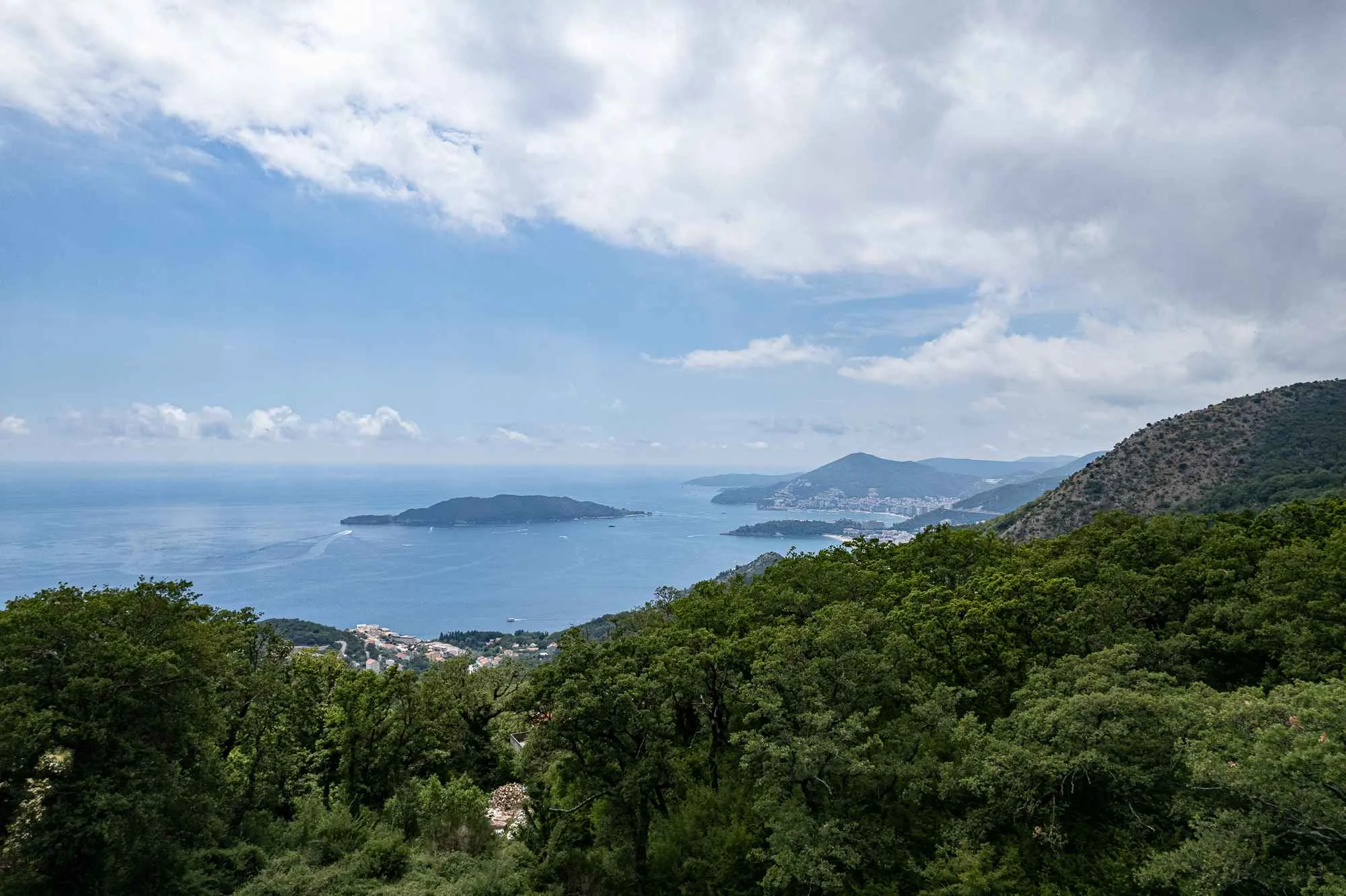 Grundstück 2414 m² – Kuljače, Budva | UTU für 4 touristische Gebäude