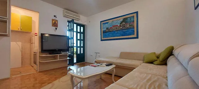 A furnished apartment in Petrovac — photo 4