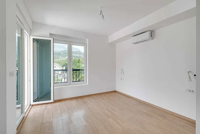Apartments in a new modern building in Igalo. — photo 24