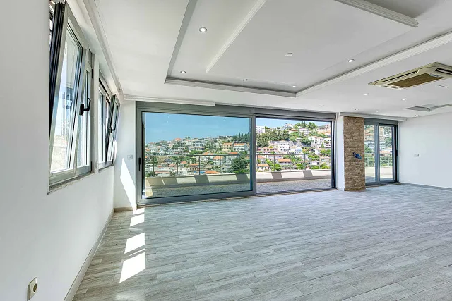Penthouse in Ulcinj with sea view — photo 8