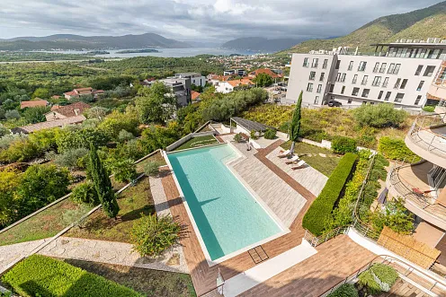 Luxury penthouse with spectacular sea views