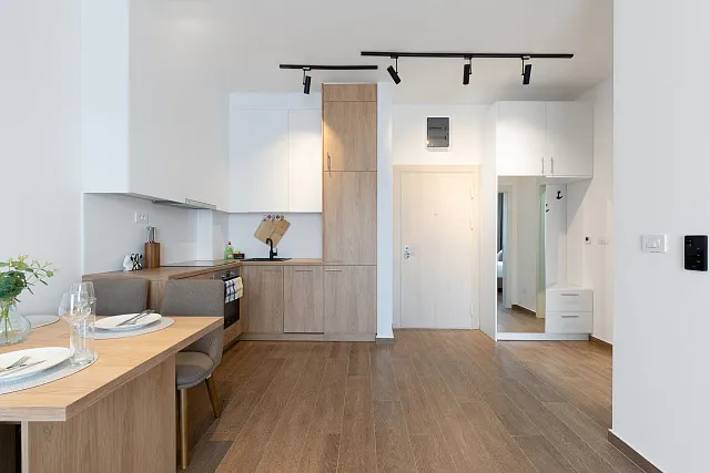 Sunny one-bedroom apartment of 42 m² in Budva, close to the sea. — photo 5