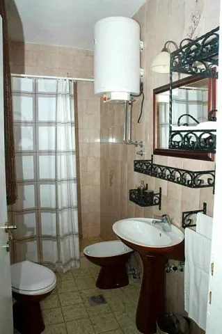 Villa in the bay on the first line — photo 11