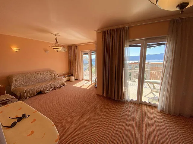 Attractive House in Tivat with Terraces and Sea View — photo 7