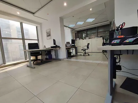 Commercial premises in the center of Budva — photo 3
