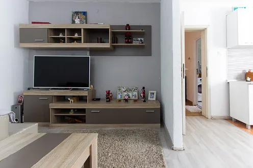 Three-story furnished house in Sutomore