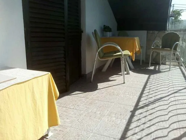 Wohnung in Genovice — photo 6