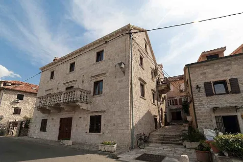 A furnished four-storey villa in Prcanj — photo 2