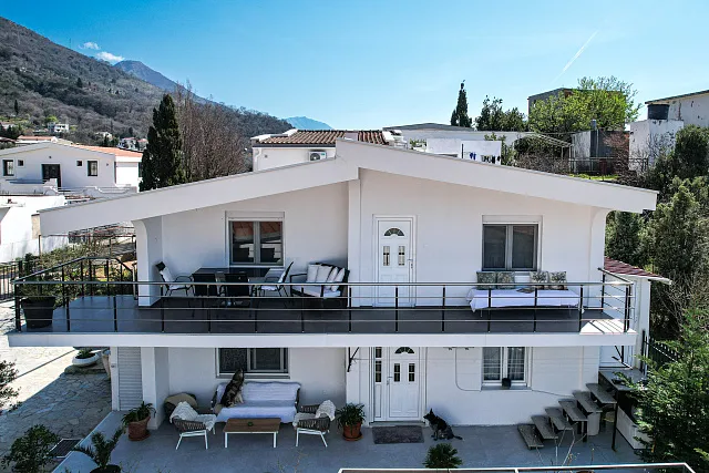 Two-storey spacious house in Sutomore — photo 28