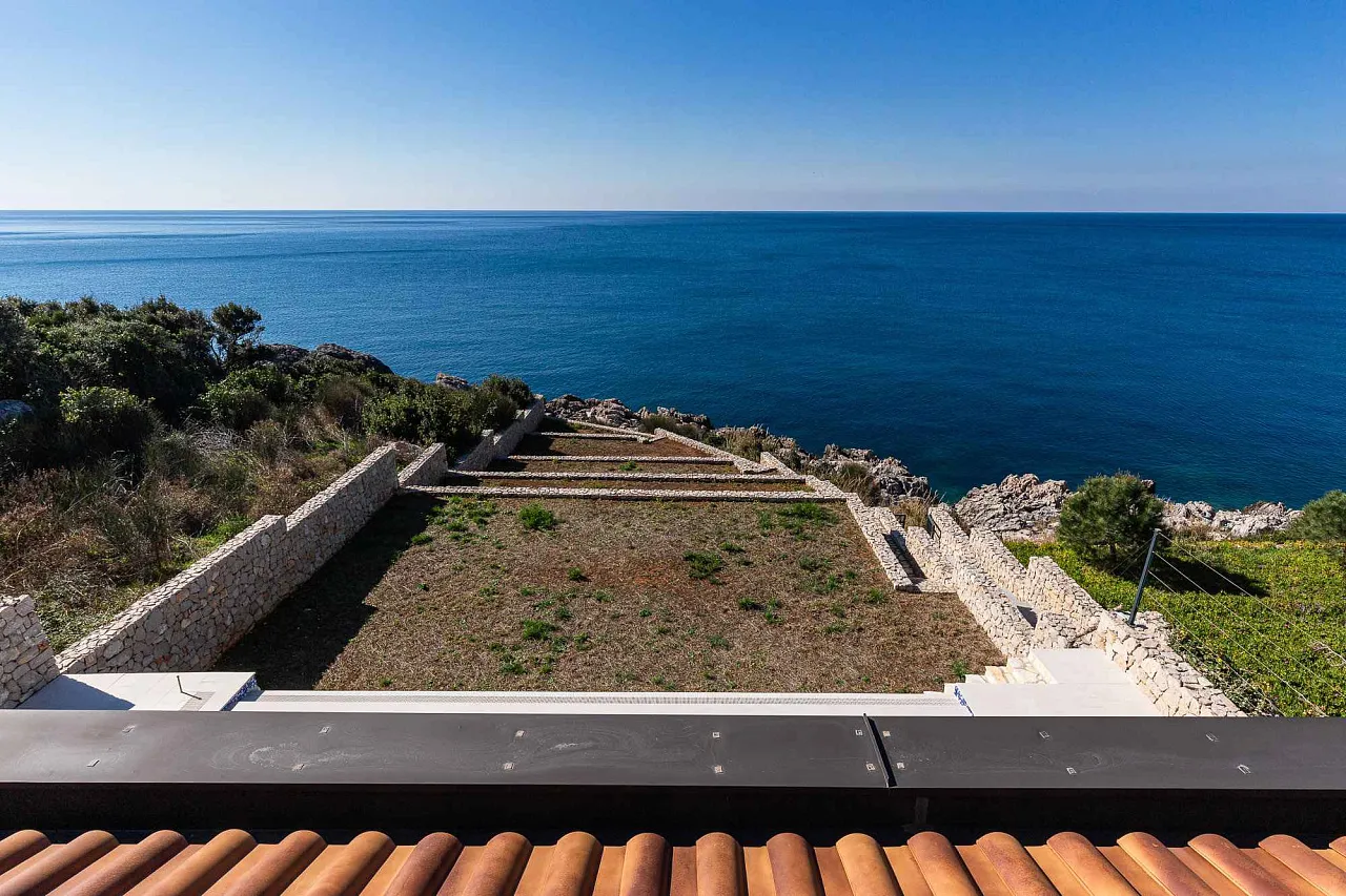 Exclusive Seafront Villa