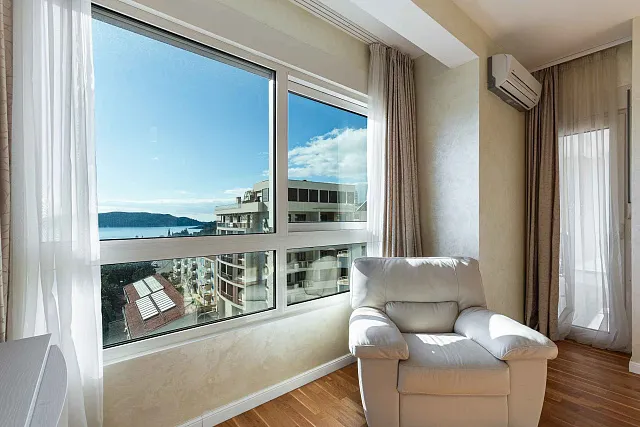 Seaview Luxury Apartment in Bečići — photo 9