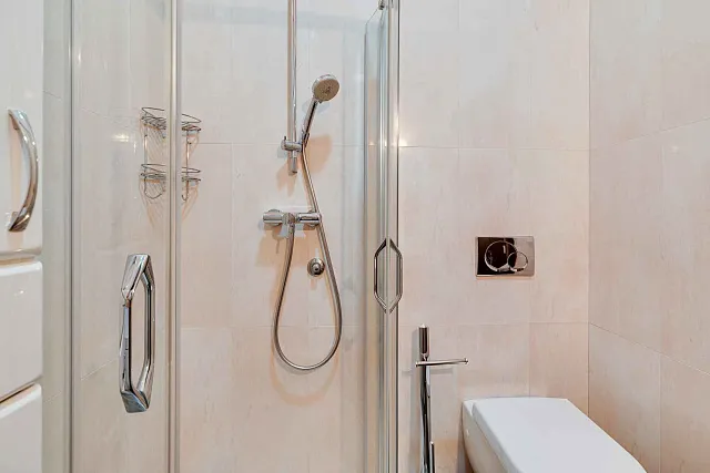 Two-Bedroom Apartment in Dobrota, Kotor — 61 m² — photo 11