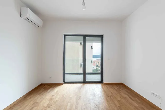 Spacious 64 m² Apartment in Bečići with Sea View — photo 4