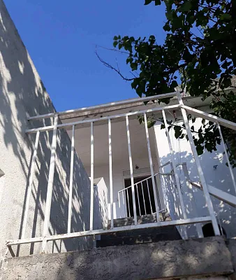 Apartment on the first floor of house in Bar — photo 2
