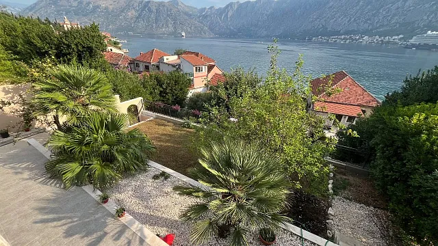 House in Prčanj with a bay view — photo 4