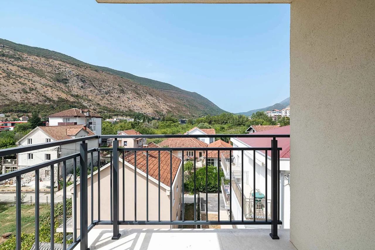 Apartments in a new modern building in Igalo.