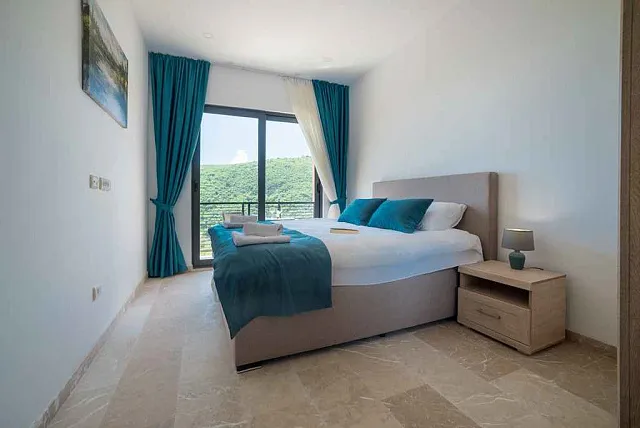 Villa with pool in Ivanovici in Budva — photo 9