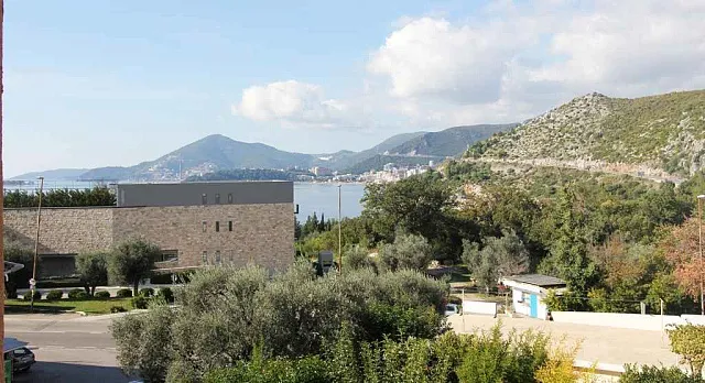 One bedroom apartment with sea view near St. Stefan — photo 11