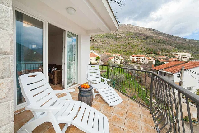 Apartments with seaview in Herceg Novi — photo 5