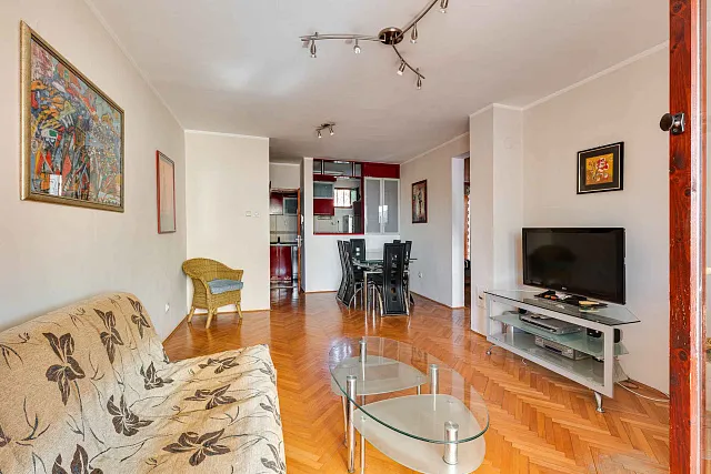 Two-bedroom apartment in Budva — photo 4