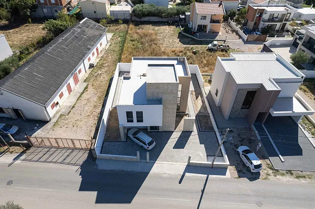 Modern House in Bar with Terrace and 3 Bedrooms — photo 11
