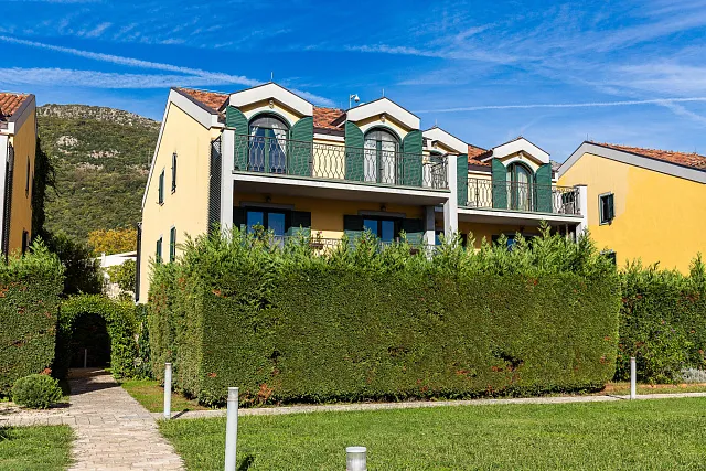 Three-level house with three bedrooms, 176 m², Lastva — photo 12