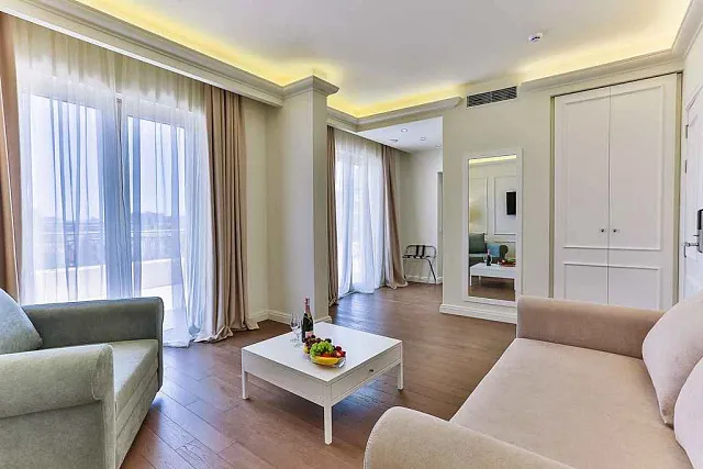 Hotel in the center of Budva — photo 6