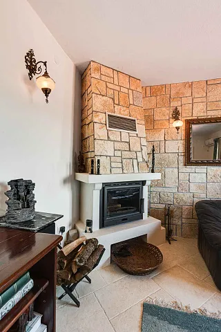 Exclusive Modern House with Authentic Character, Wine Cellar and Panoramic Views — photo 14