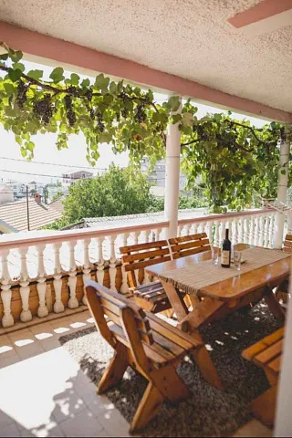 Three-bedroom apartment in Meterizi 