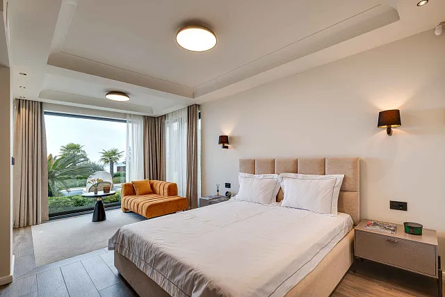 Exclusive Villa in Blizikuće, near Sveti Stefan — photo 38