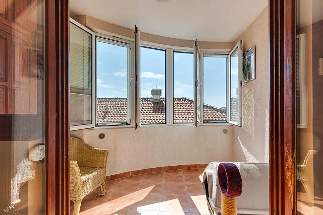 Two-bedroom apartment in Budva — photo 12
