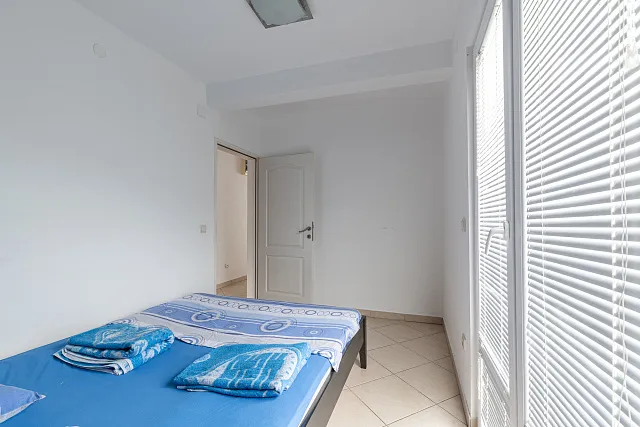 72 m² apartment in the center of Budva — photo 20