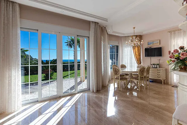 Elegance and serenity in a luxurious villa with natural views. — photo 25