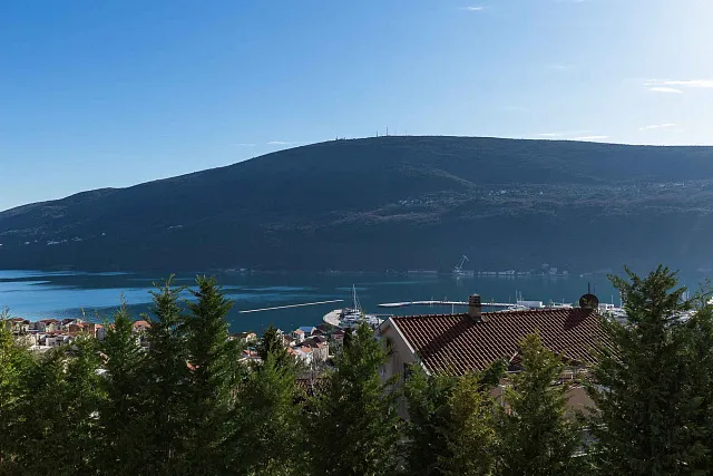 For sale new villas in a complex overlooking the Bay of Kotor — photo 25