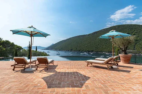 Eine außergewöhnliche Luxusvilla am Meer in Žanjice