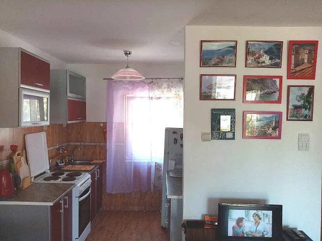 House with Sea and Mountain Views in Sutomore — 110 m², 150 m² Plot — photo 4