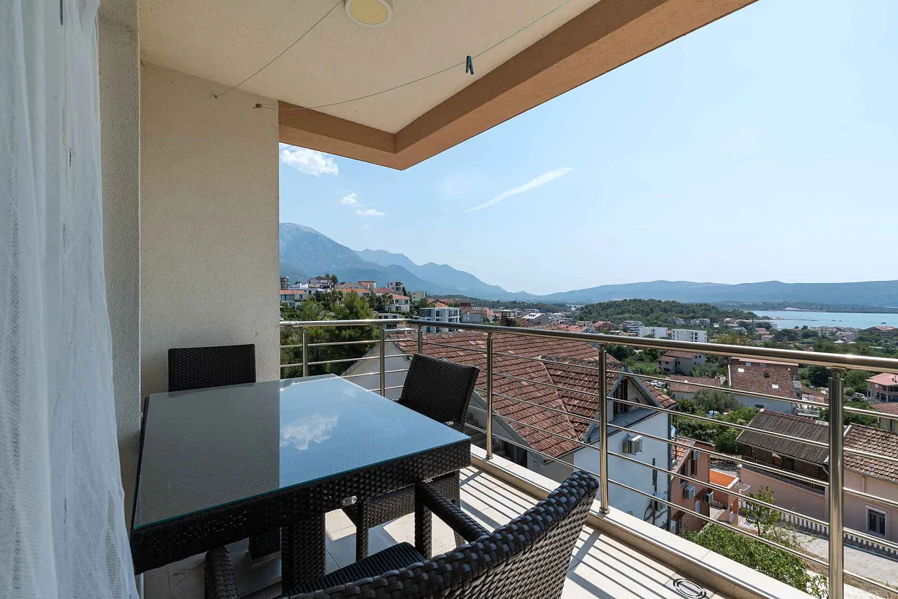 Modern 55 m² Apartment with Parking in Tivat