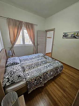 Spacious 1-Bedroom Apartment in Prcanj — photo 3