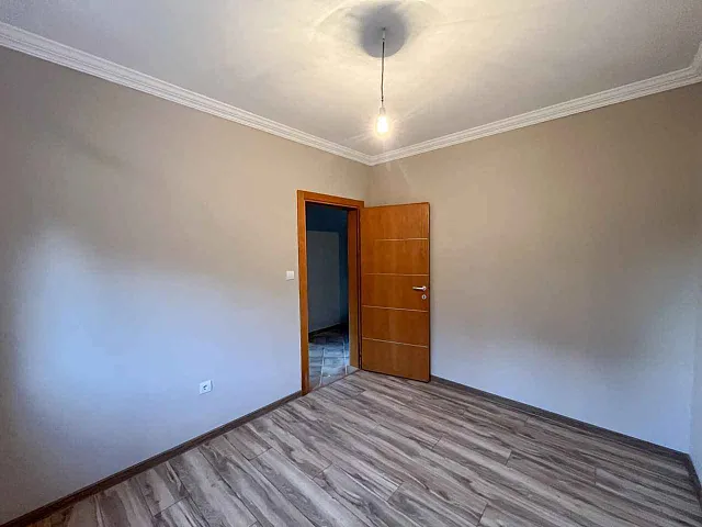 Spacious three-bedroom apartment in a six-apartment building, near Jaz beach — photo 11