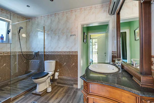 Spacious house with sea views in the picturesque area of ​​Djurashevichi — photo 31